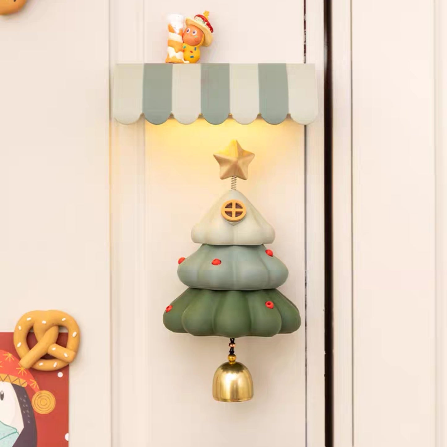 ドアベル LED付き かわいい おしゃれ クリスマスツリー マグネット 両面テープ付き ドアチャイム 引き戸 開き戸 癒し カフェ 喫茶店 飲食店 玄関ベル 防犯チャイム クリスマスギフト クリスマスプレゼント クリスマスグッズ