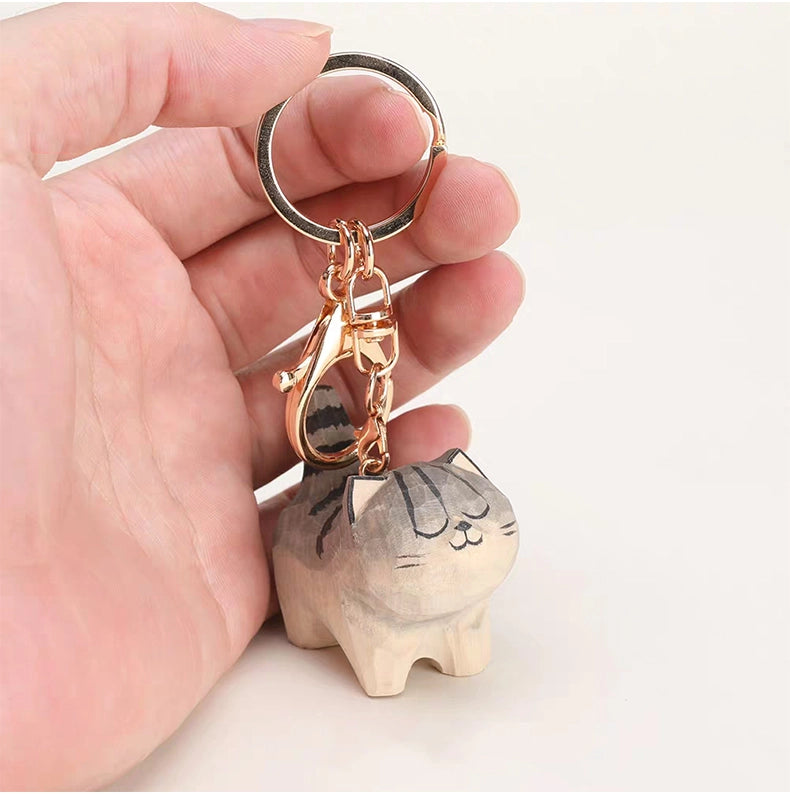 【名入れ｜2点セット｜ラッピング付き】木製 猫 キーホルダー  名入れ無料 動物 可愛い バッグチャーム ペア 彼女/友達への贈り物 木彫り 誕生日プレゼント ミニチュア 癒し 猫グッズ