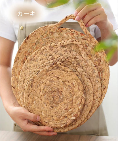鍋敷き コースター 断熱 ホテイアオイ 丸形 草 18cm 20cm 25cm 30cm かわいい おしゃれ 手編み 草編み 吊り下げ収納 フック付き エスニック バリ雑貨 トレー ソーサー 天然素材 ナチュラル - RabbPig