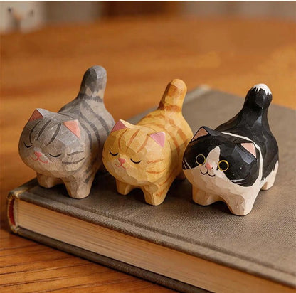 【名入れ｜2点・３点セット｜ラッピング付き】ミニチュア 猫 可愛い 手作り 木彫り 置物 癒し 厄除け 猫グッズ オブジェ 小さい 玄関 風水 引越し祝い 贈り物 プレゼント 幸運 木製 雑貨 - RabbPig
