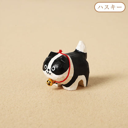 【2個でお得！】【犬の置物｜バッグチャーム】 ミニチュア 可愛い 犬 木彫り ナチュラル 犬グッズ 置物 癒し 厄除け オブジェ ストラップ 小さい 玄関 風水 引越し祝い 贈り物 プレゼント 幸運 お守りストラップ 木製雑貨 - RabbPig