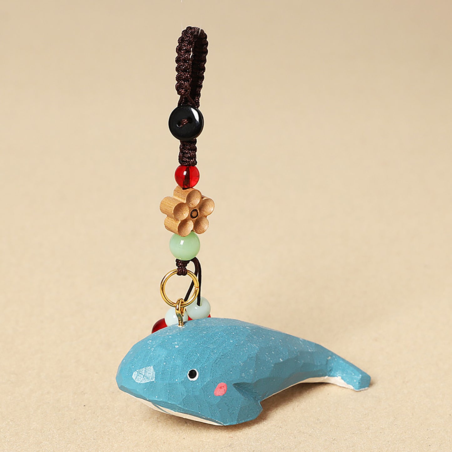 【くじらの置物｜くじらのバッグチャーム】 ナチュラル 可愛い 手作り 木彫り 置物 くじらグッズ バッグチャーム 癒し 厄除け オブジェ ストラップ 小さい 玄関 風水 引越し祝い 贈り物 プレゼント 幸運 お守りストラップ ミニチュア 木製雑貨