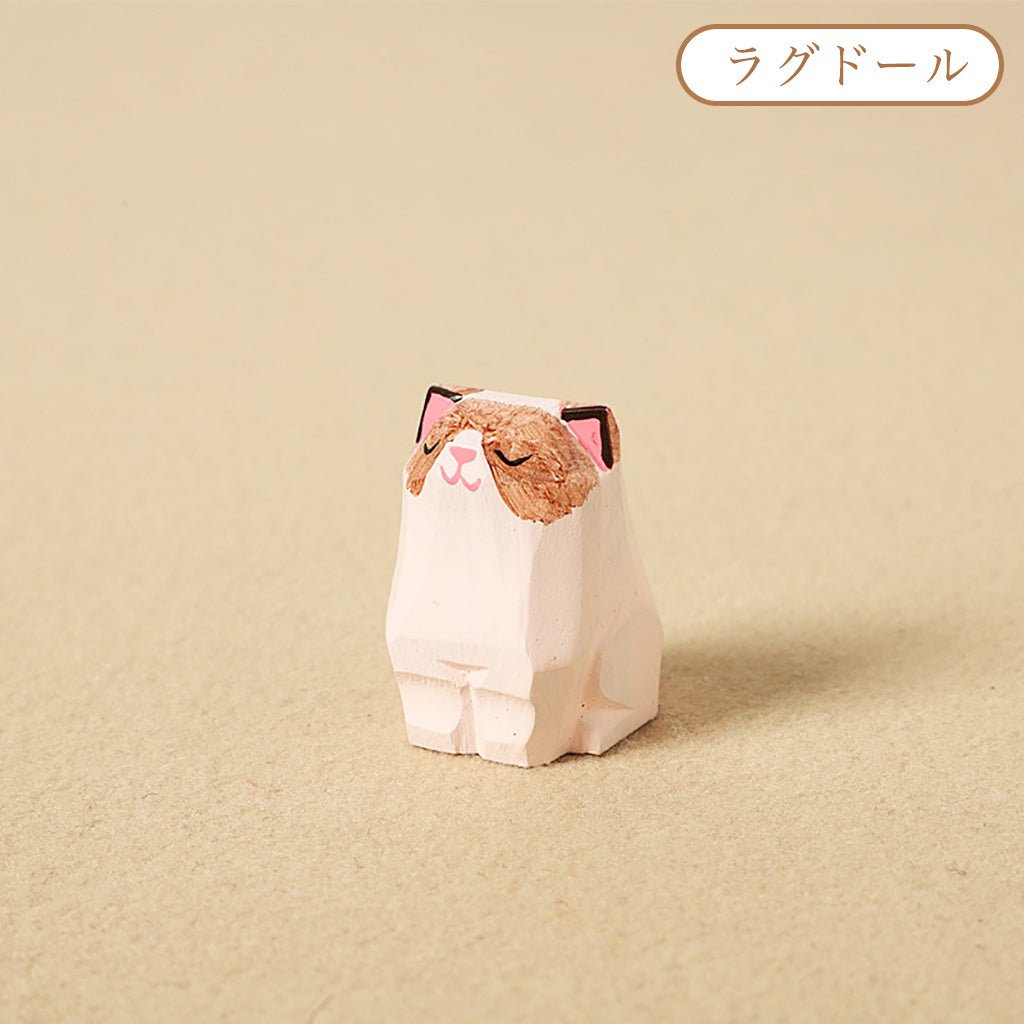 【2個でお得！組み合わせ自由】【猫の置物｜猫のバッグチャーム】 ナチュラル 可愛い 手作り 木彫り 猫グッズ 置物 バッグチャーム 癒し 厄除け オブジェ ストラップ 小さい 玄関 風水 引越し祝い 贈り物 プレゼント 幸運 お守りストラップ ミニチュア 木製 雑貨 - RabbPig