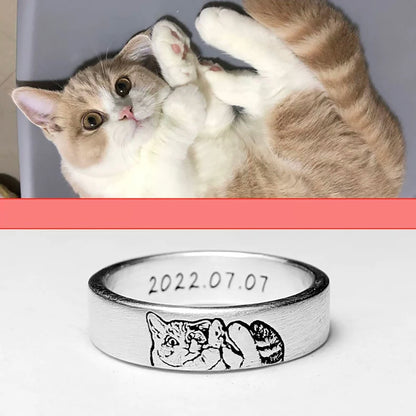 家族の一員だった愛犬・愛猫の画像をオーダーメイド刻印するメモリアルリング。温もりを感じる仕上げで、ずっと側にいるような安心感を。